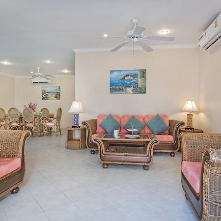 Butterfly Garden Boutique Residences Large Luxury Apts And Villas A Lifetsyle Destination By Neang, Everything You Need All Right Here 1-3 Bedrooms 110 To 190 Sq Mtrs, 2 Full Bathrooms, Rain Shower, Spa Bath, Bbq, Free Wifi, Staff 24-7, Close To Beac Pattaya Zewnętrze zdjęcie